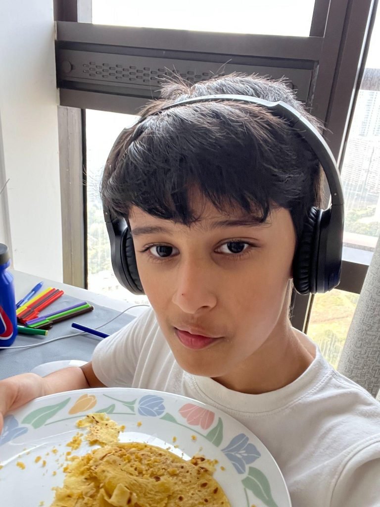 Jay Zaveri finishing his puranpoli
