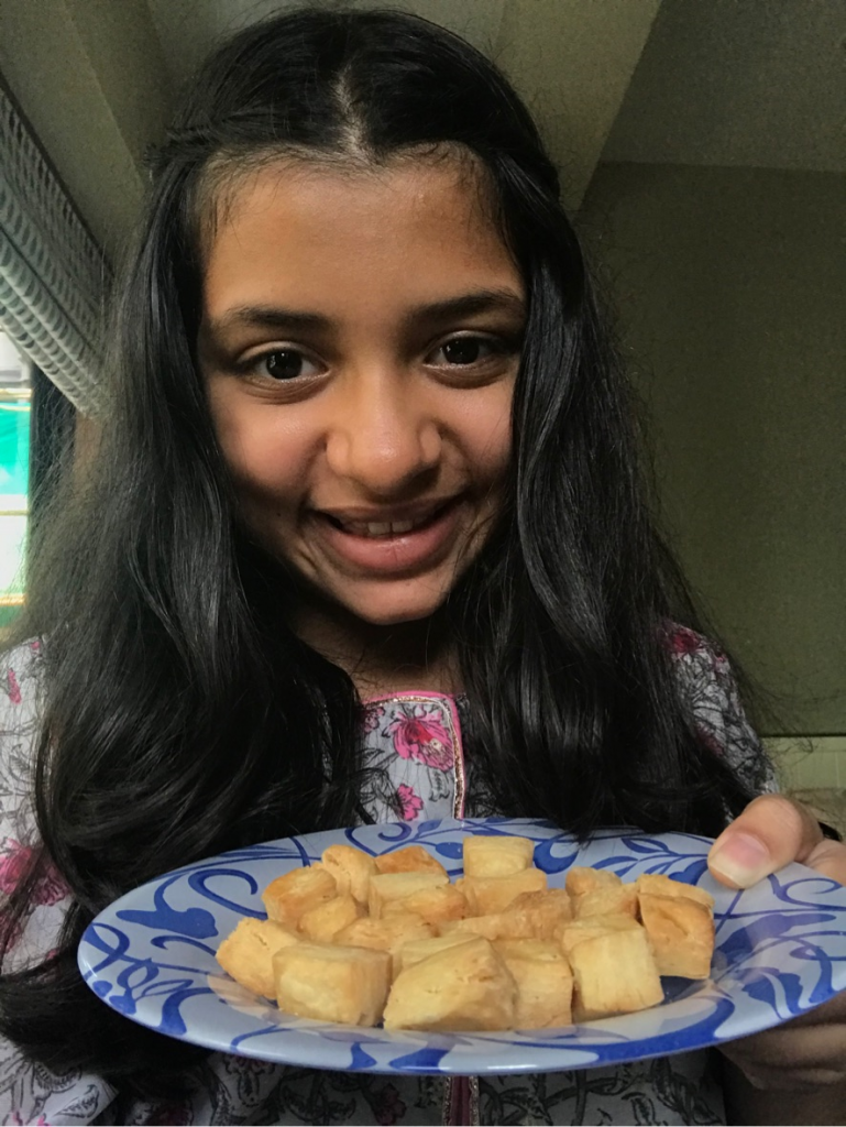 Maya Shetty smiling with her Shankarpali