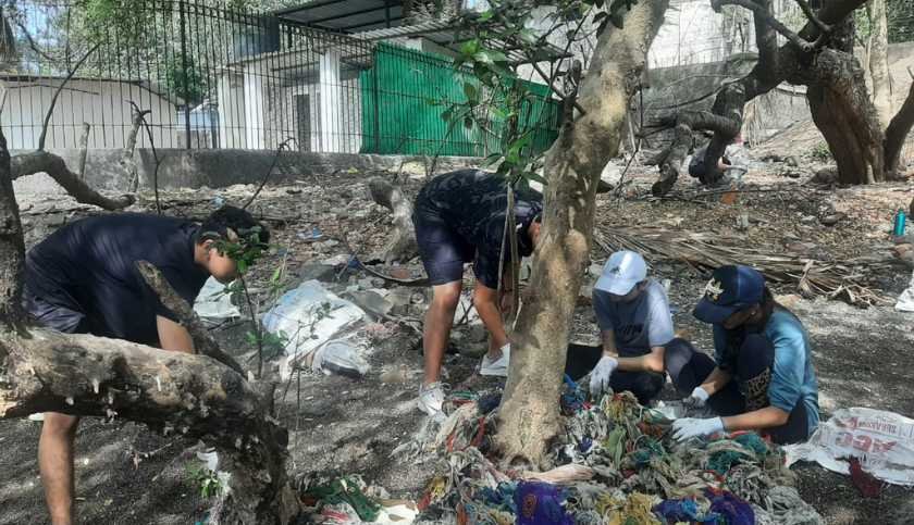 mangrove clean-up (4)
