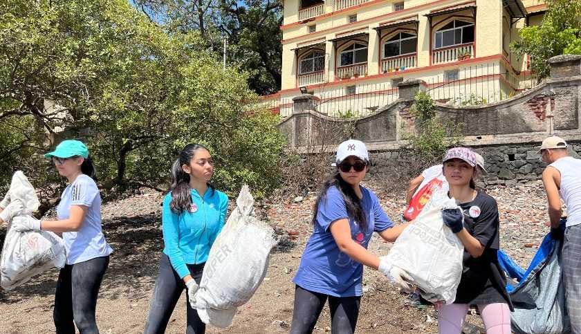 mangrove clean-up (8)